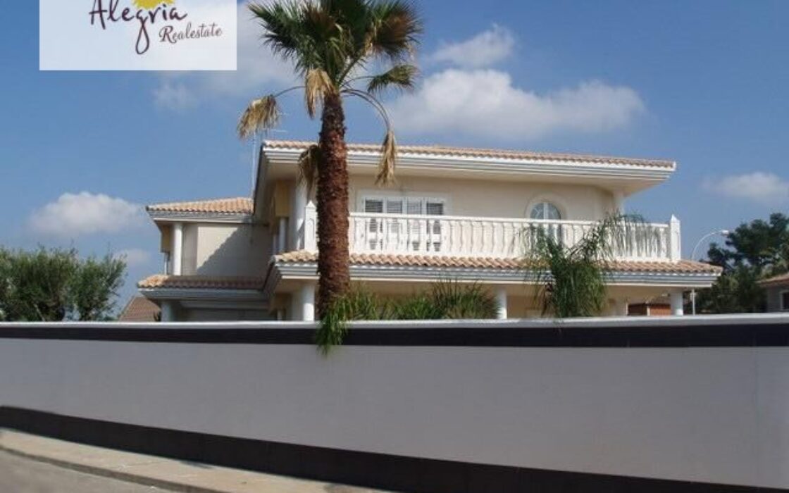 Вилла с террасами в Ла Эльяне, 4 спальни, 480 кв.м.