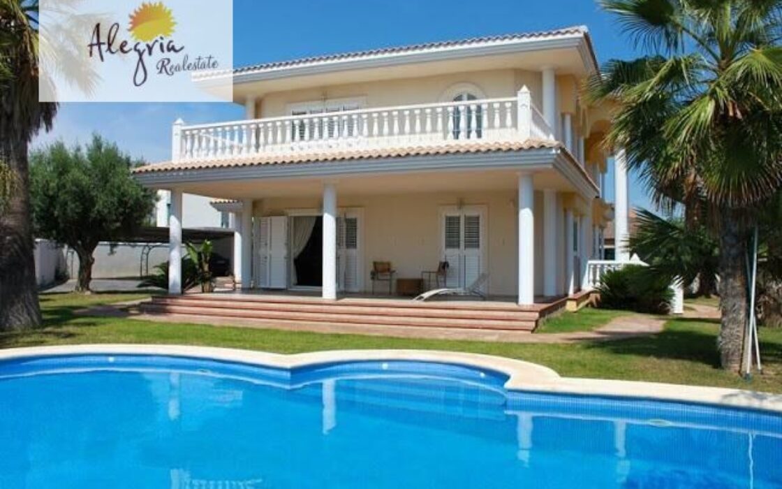 Вилла с террасами в Ла Эльяне, 4 спальни, 480 кв.м.