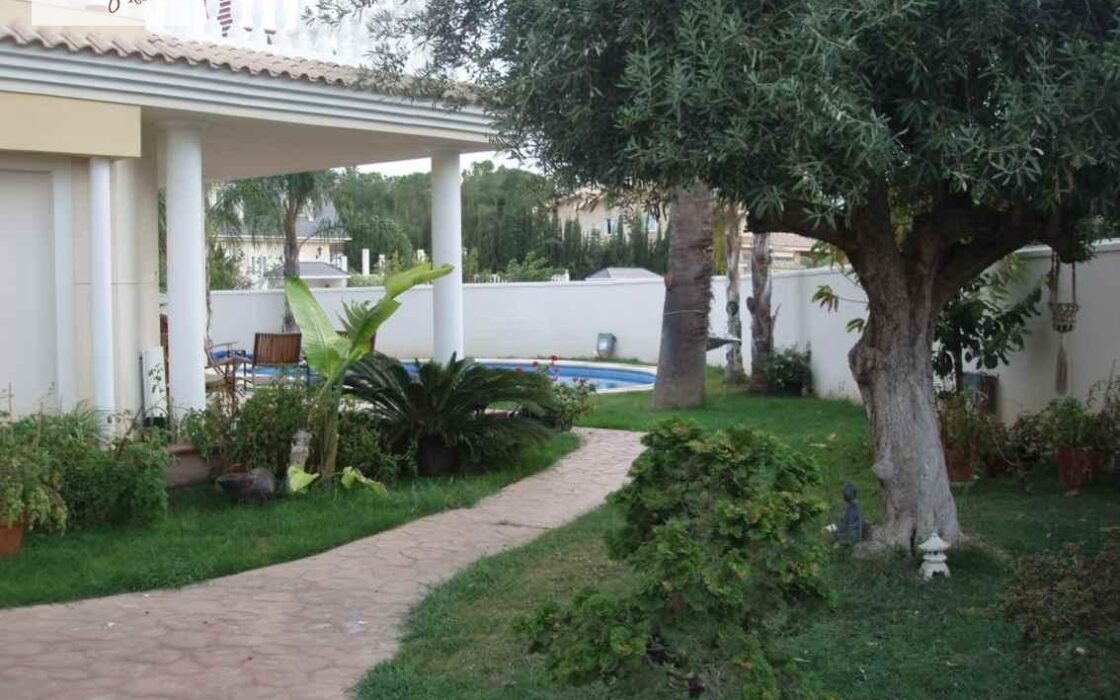 Вилла с террасами в Ла Эльяне, 4 спальни, 480 кв.м.