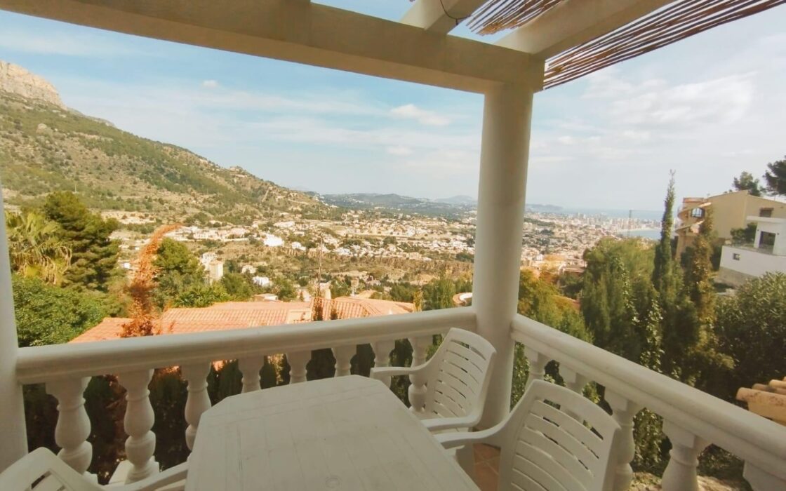 Вилла в Кальпе 476 кв.м з панорамним видом на море