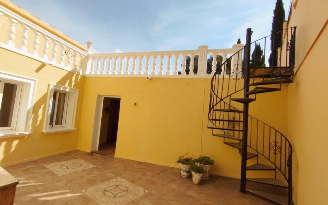 Вилла в Кальпе 476 кв.м з панорамним видом на море