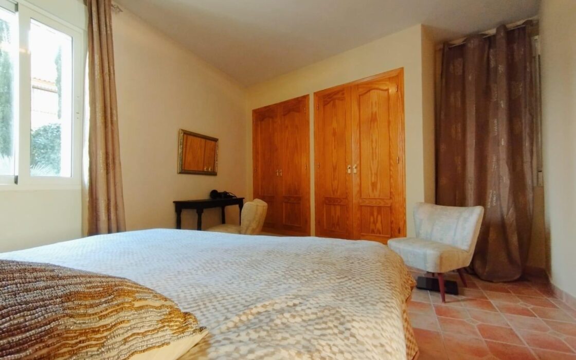 Вилла в Кальпе 476 кв.м з панорамним видом на море