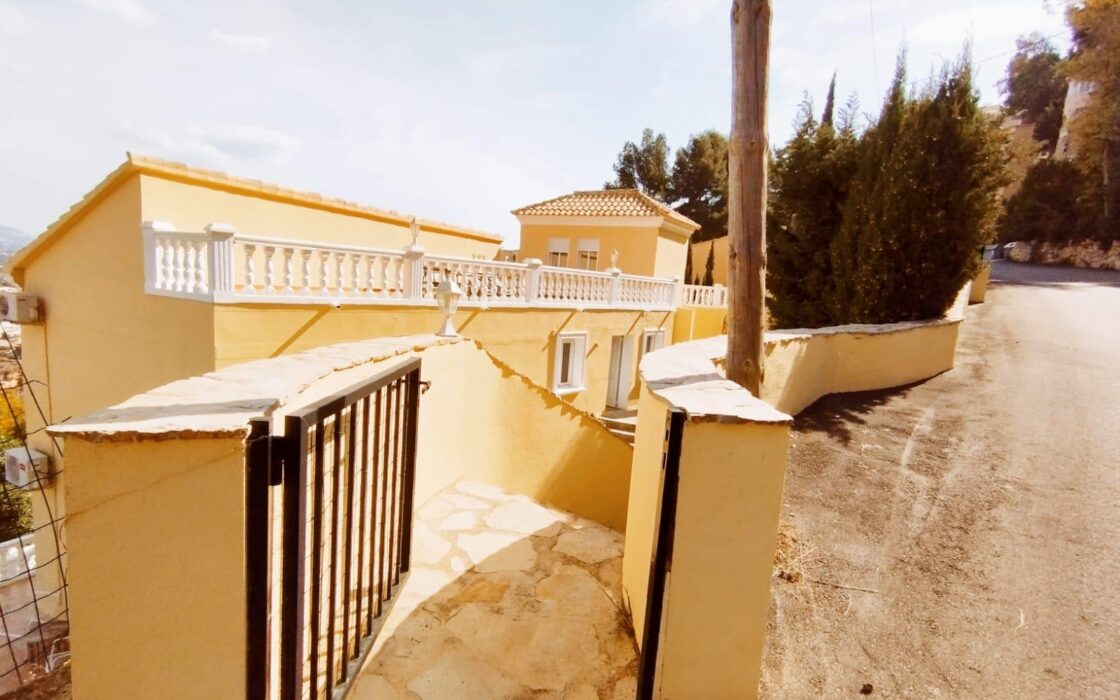 Вилла в Кальпе 476 кв.м з панорамним видом на море