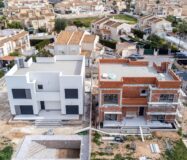 Вилла в Торревьехе 265 кв.м с бассейном у моря 2023 года