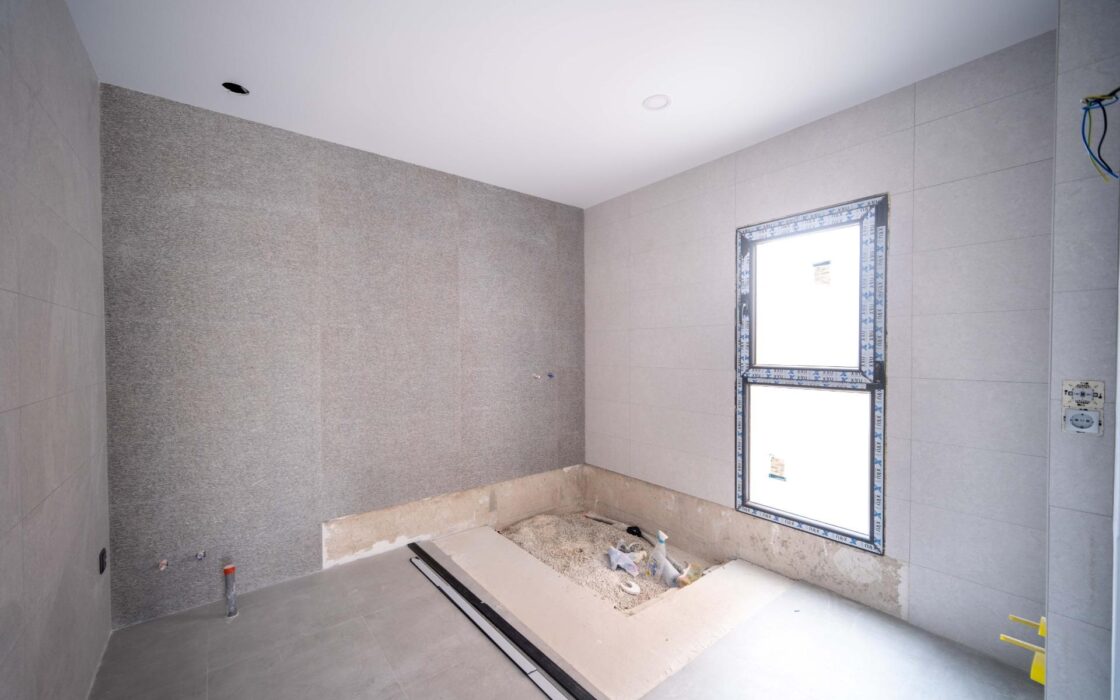 Вилла в Торревьехе 265 кв.м с бассейном у моря 2023 года