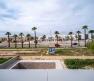 Вилла в Торревьехе 265 кв.м с бассейном у моря 2023 года