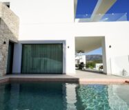 Вилла в Полопе 294 кв.м с террасой и видом на море