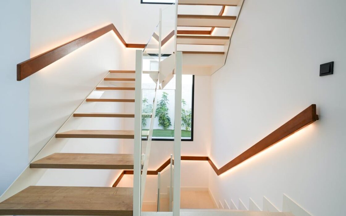 Вилла в Полопе 294 кв.м с террасой и видом на море