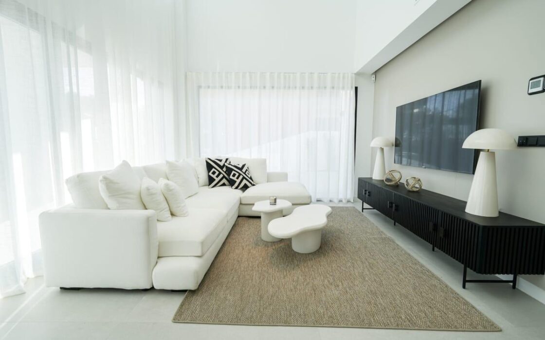 Вилла в Полопе 294 кв.м с террасой и видом на море