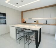 Вилла в Полопе 294 кв.м с террасой и видом на море