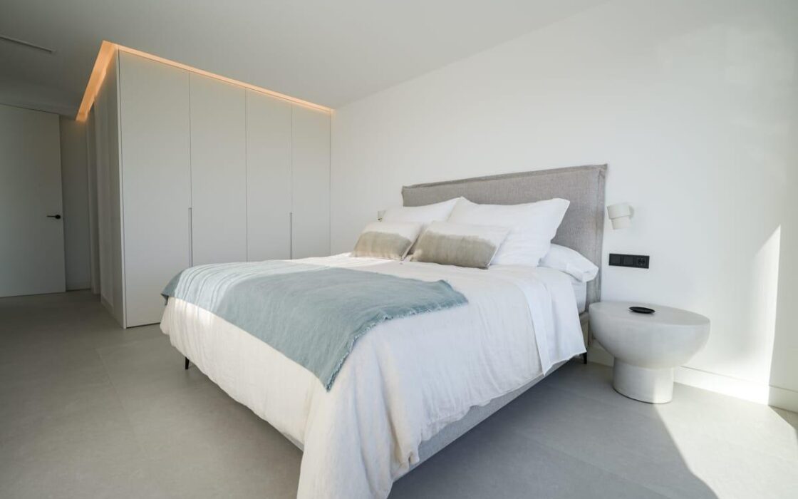 Вилла в Полопе 294 кв.м с террасой и видом на море