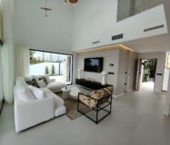 Вилла в Полопе 294 кв.м с террасой и видом на море