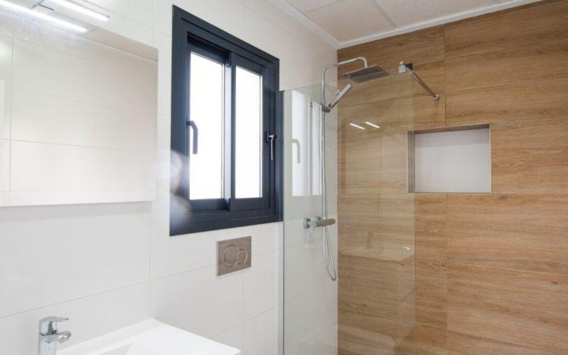 Вилла с 3 спальнями и бассейном в Лос-Монтесиносе 105 кв.м