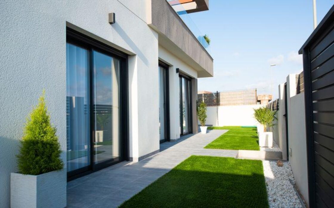 Вилла с 3 спальнями и бассейном в Лос-Монтесиносе 105 кв.м