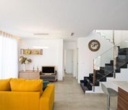 Вилла с 3 спальнями и бассейном в Лос-Монтесиносе 105 кв.м