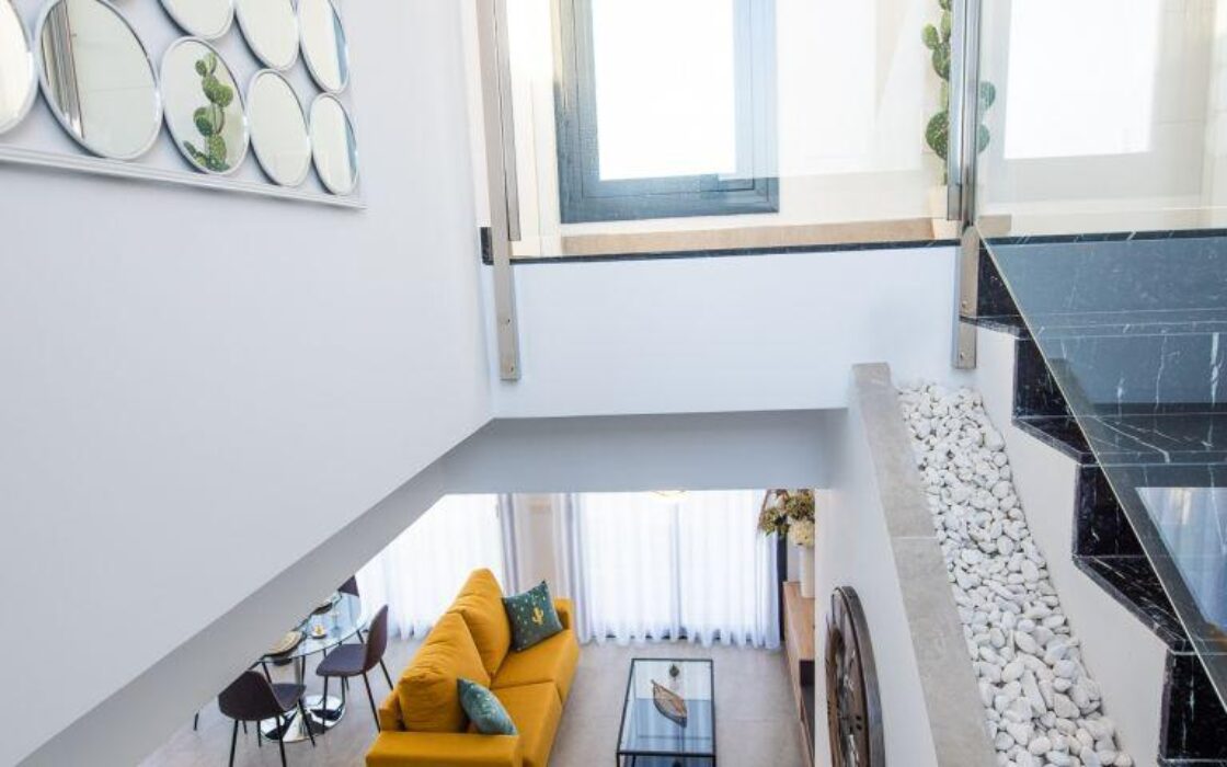 Вилла с 3 спальнями и бассейном в Лос-Монтесиносе 105 кв.м