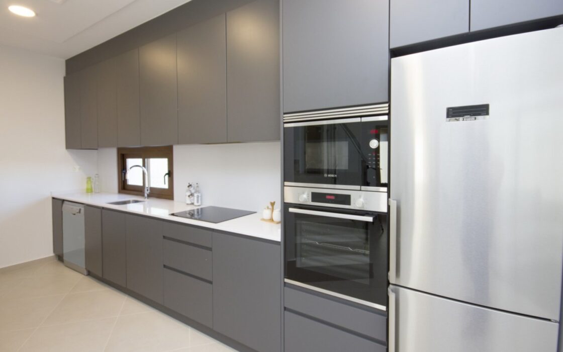 Новые виллы в Сьюдад-Кесада с видом и террасой 170 кв.м