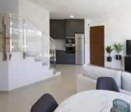 Новые виллы в Сьюдад-Кесада с видом и террасой 170 кв.м