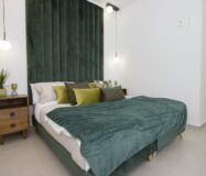 Новые виллы в Сьюдад-Кесада с видом и террасой 170 кв.м