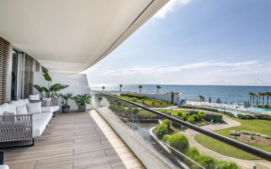 Ексклюзивна квартира з терасою в Естепоні 170 кв.м 3 спальні