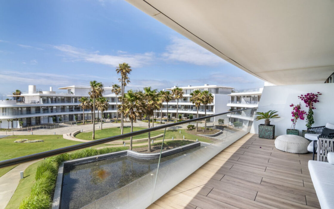 Ексклюзивна квартира з терасою в Естепоні 170 кв.м 3 спальні