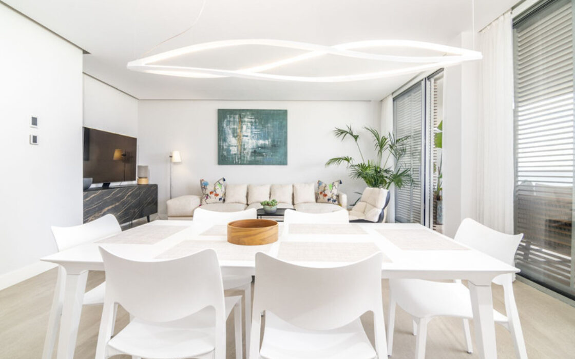 Ексклюзивна квартира з терасою в Естепоні 170 кв.м 3 спальні