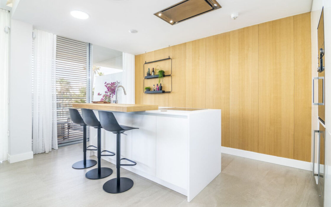 Ексклюзивна квартира з терасою в Естепоні 170 кв.м 3 спальні