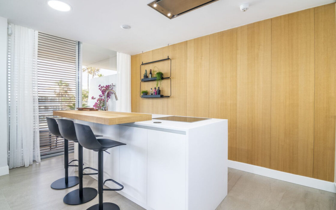 Ексклюзивна квартира з терасою в Естепоні 170 кв.м 3 спальні