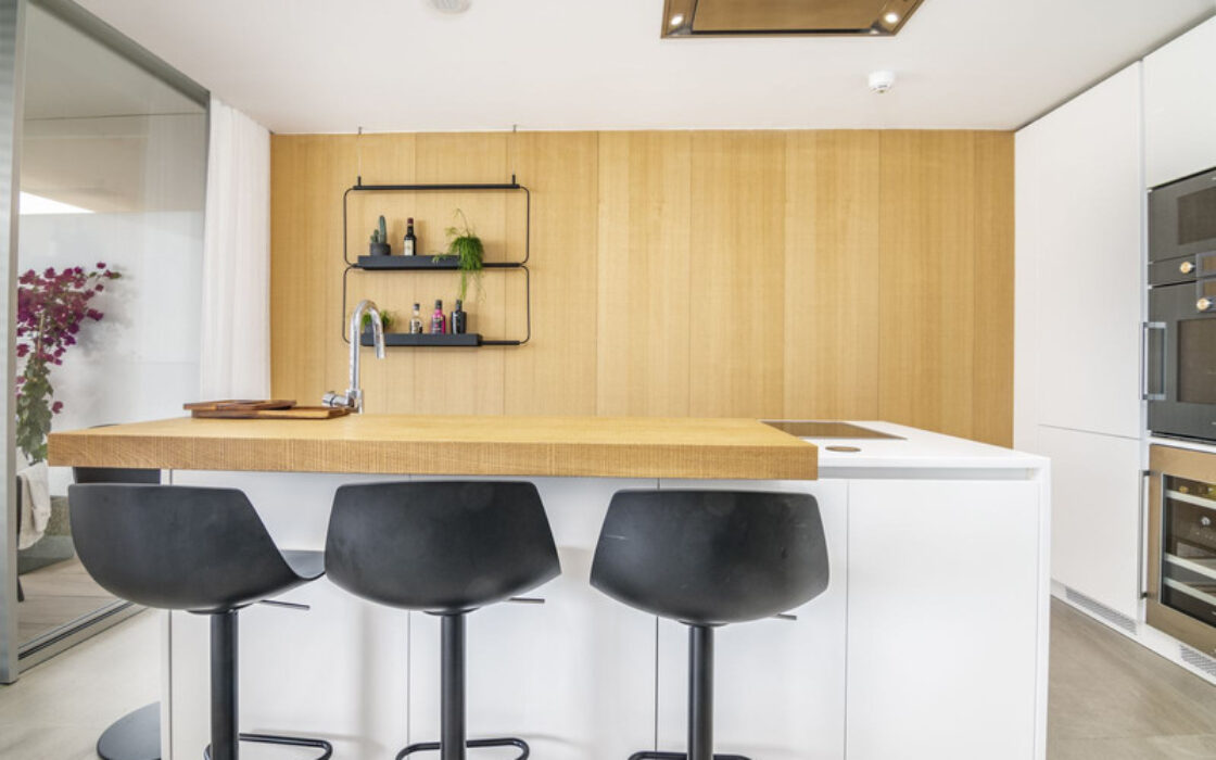 Ексклюзивна квартира з терасою в Естепоні 170 кв.м 3 спальні