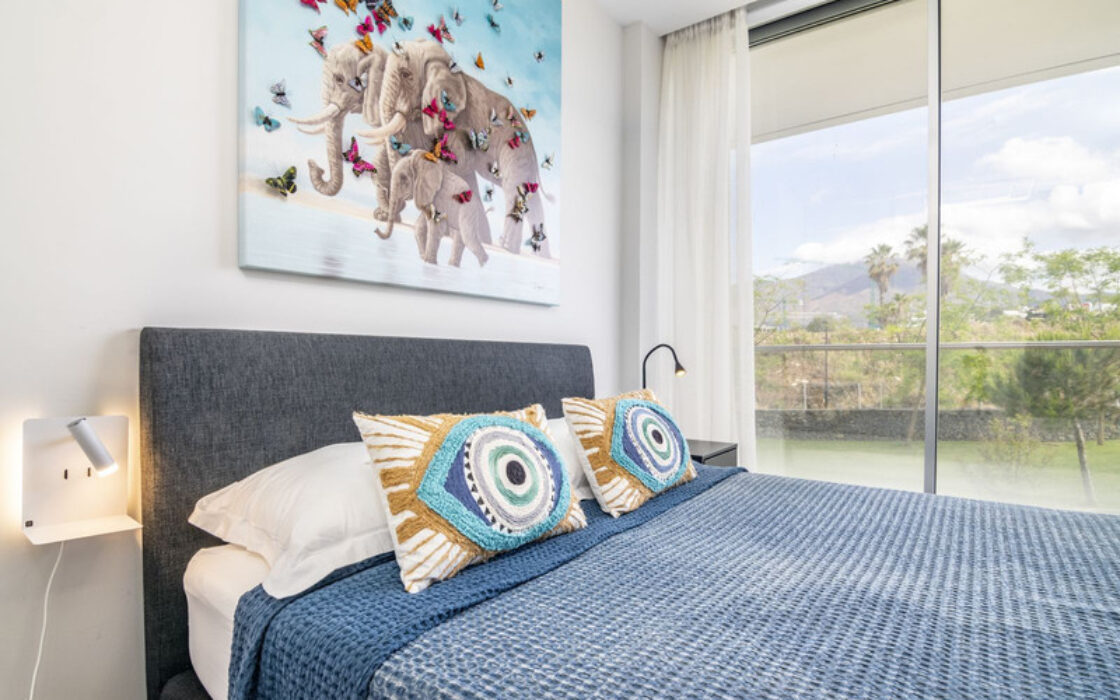 Ексклюзивна квартира з терасою в Естепоні 170 кв.м 3 спальні