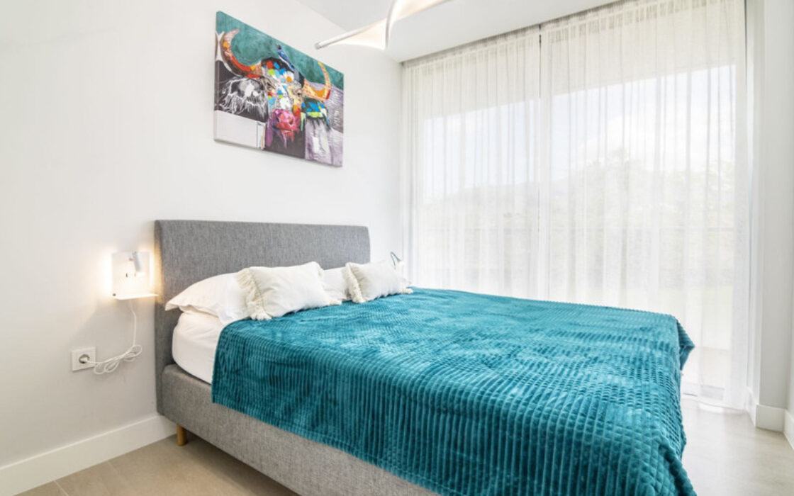 Ексклюзивна квартира з терасою в Естепоні 170 кв.м 3 спальні