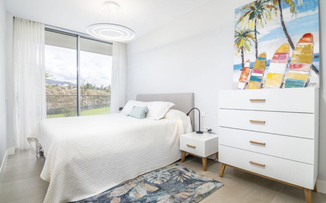 Ексклюзивна квартира з терасою в Естепоні 170 кв.м 3 спальні