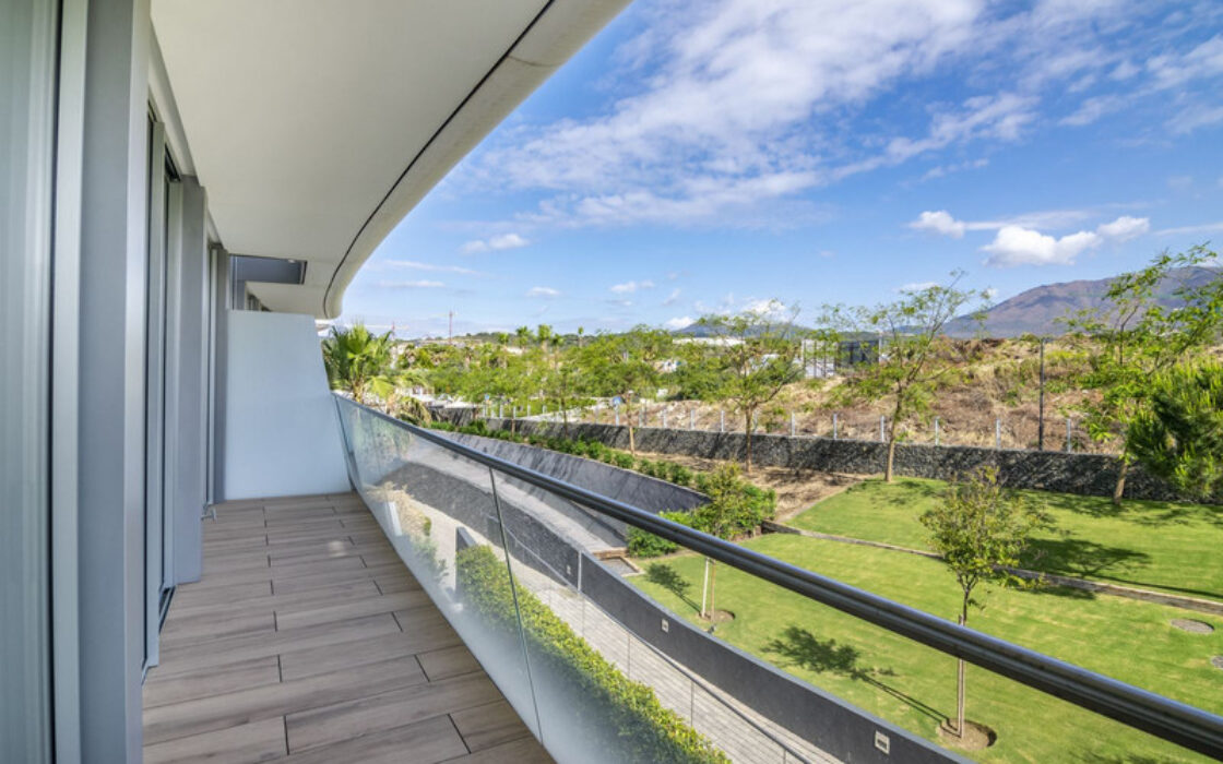 Ексклюзивна квартира з терасою в Естепоні 170 кв.м 3 спальні