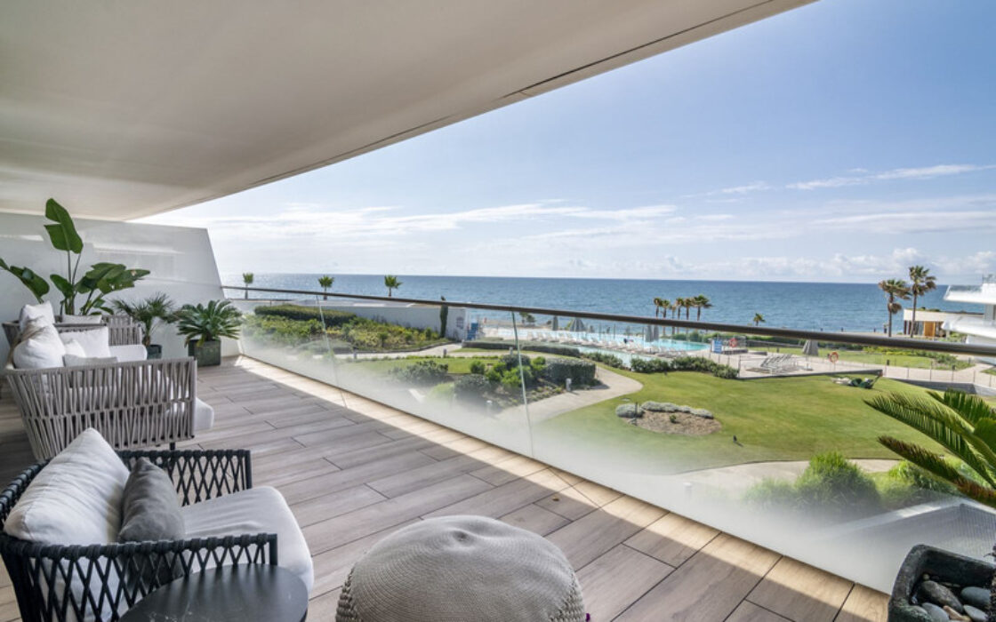 Ексклюзивна квартира з терасою в Естепоні 170 кв.м 3 спальні