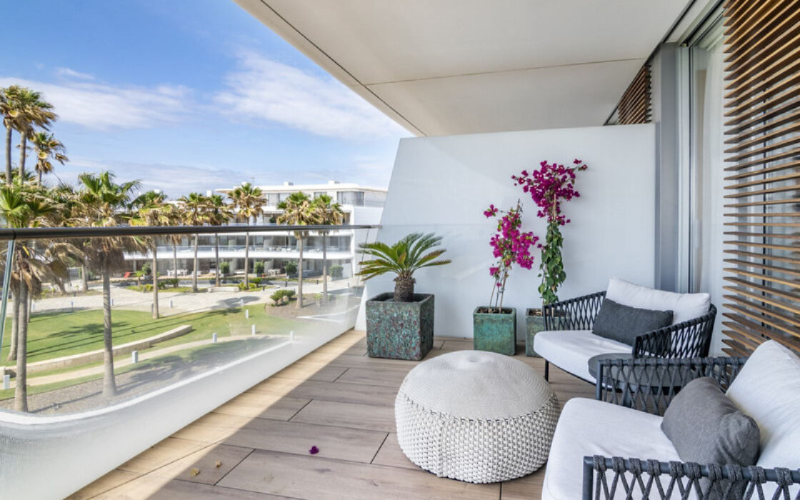 Ексклюзивна квартира з терасою в Естепоні 170 кв.м 3 спальні