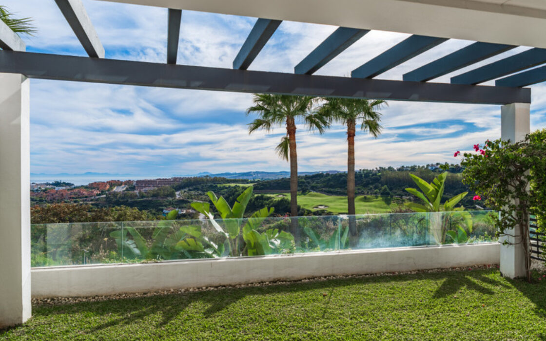 Квартира у моря с террасой 130 кв.м в Малаге