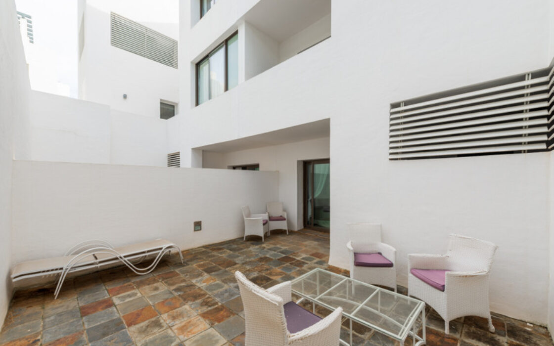 Квартира у моря с террасой 130 кв.м в Малаге