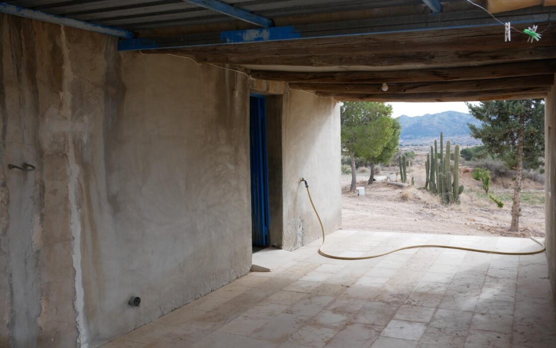 Будинок в Abanilla 100 кв.м з ділянкою 15652 кв.м біля річки