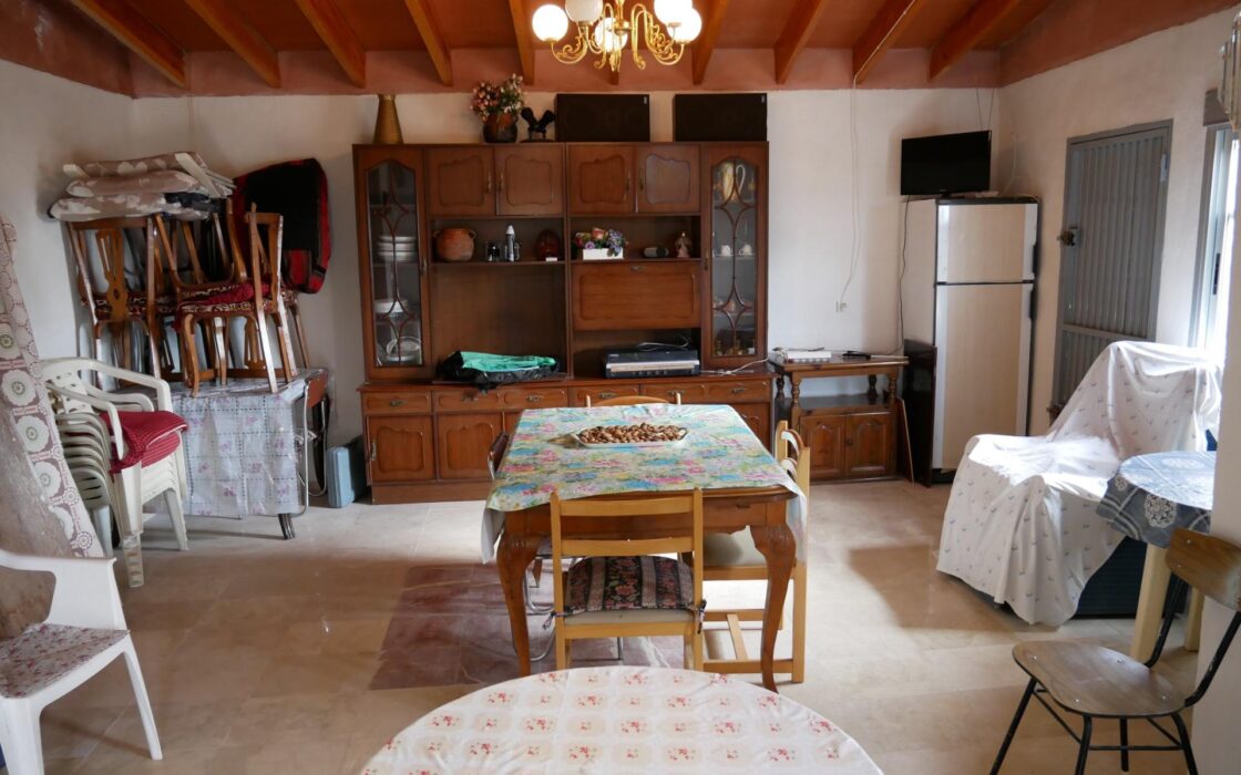 Будинок в Abanilla 100 кв.м з ділянкою 15652 кв.м біля річки