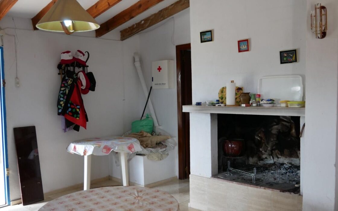 Будинок в Abanilla 100 кв.м з ділянкою 15652 кв.м біля річки