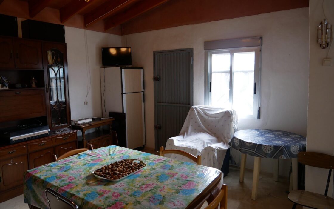 Будинок в Abanilla 100 кв.м з ділянкою 15652 кв.м біля річки