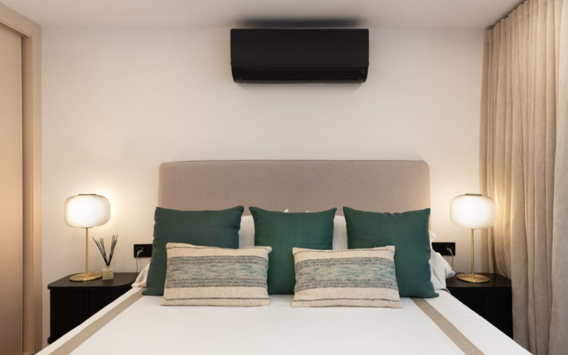 Квартира 2+2 на першому поверсі біля моря в Сан Педро де Алькантара