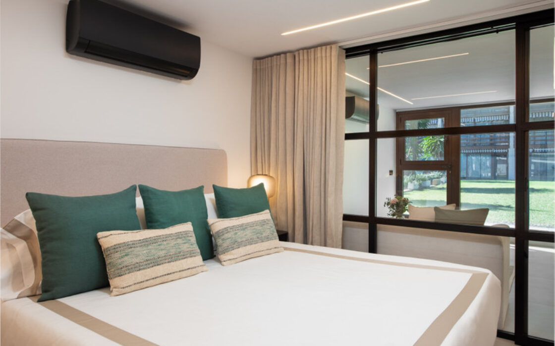 Квартира 2+2 на першому поверсі біля моря в Сан Педро де Алькантара