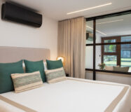 Квартира 2+2 на першому поверсі біля моря в Сан Педро де Алькантара