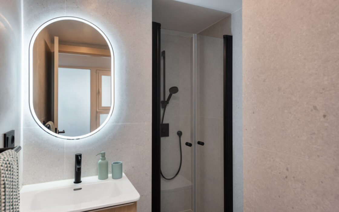 Квартира 2+2 на першому поверсі біля моря в Сан Педро де Алькантара