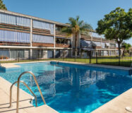 Квартира 2+2 на першому поверсі біля моря в Сан Педро де Алькантара