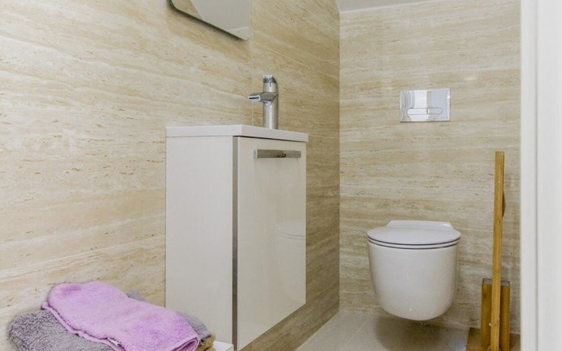 Нові вілли в Сан-Мігель-де-Салінас з терасою 135 кв.м.