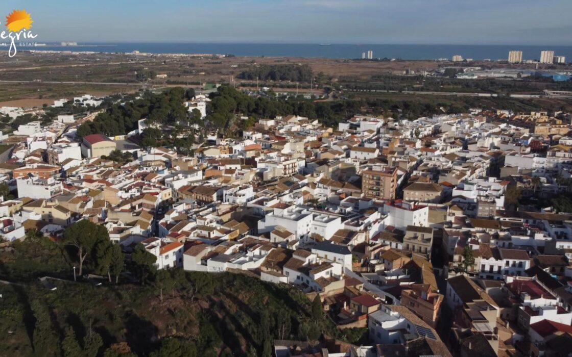 Будинок в Ель-Пуч, 244 кв.м, 4 кімнати, тераса, 4 км до моря