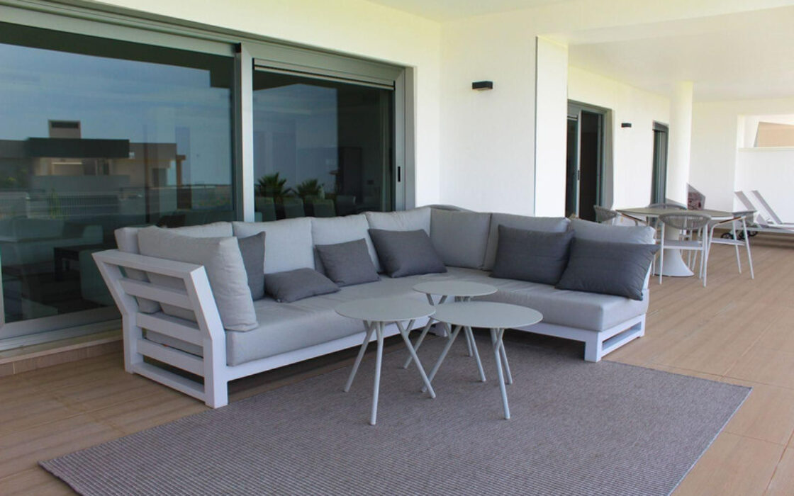 Нова квартира з 4 спальнями в Бенахависі 120 кв.м у гольфа