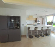 Нова квартира з 4 спальнями в Бенахависі 120 кв.м у гольфа